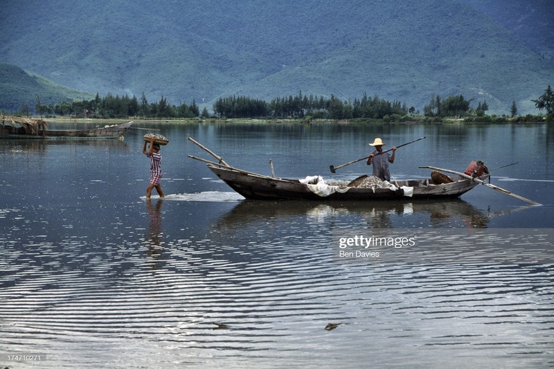 Loat anh cuc song dong ve Viet Nam nam 1998-Hinh-12