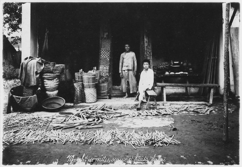 Anh la ve cac cua hang o Ha Noi nam 1950 (1)-Hinh-4