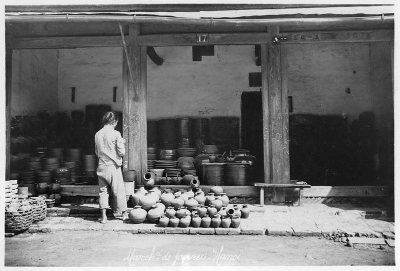 Anh la ve cac cua hang o Ha Noi nam 1950 (1)-Hinh-6