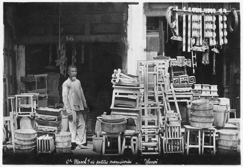 Anh la ve cac cua hang o Ha Noi nam 1950 (1)