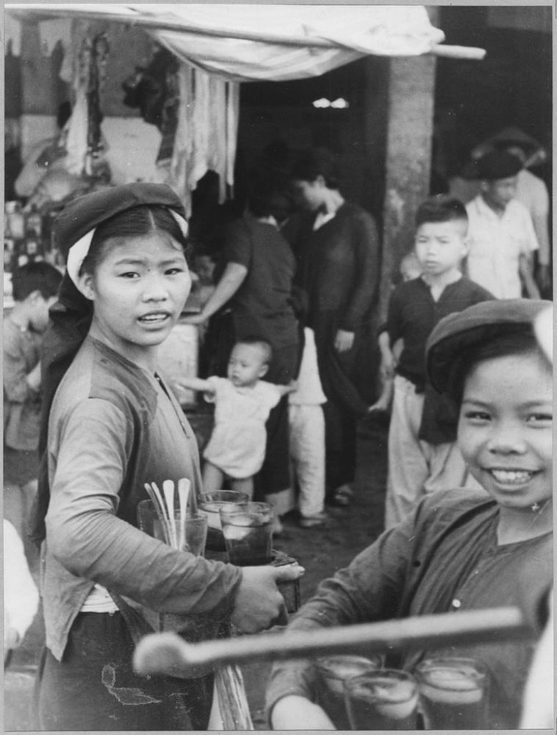 Anh quy ve doi thuong o cho Dong Xuan thap nien 1950-Hinh-5