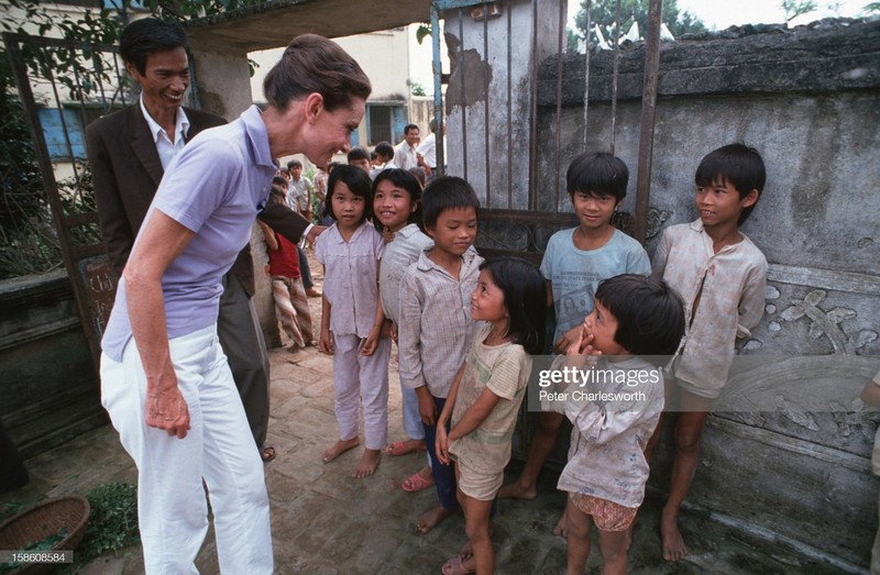 Anh sieu hiem: Nu minh tinh Audrey Hepburn o Viet Nam nam 1990-Hinh-3