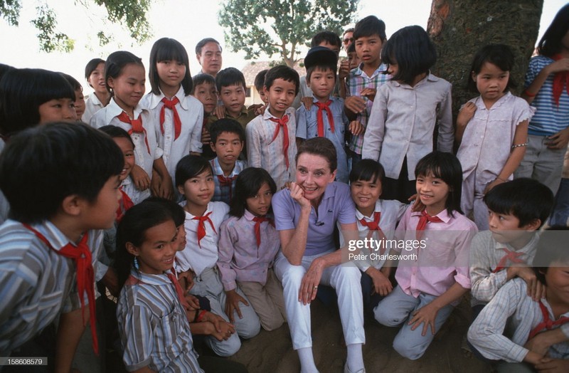 Anh sieu hiem: Nu minh tinh Audrey Hepburn o Viet Nam nam 1990