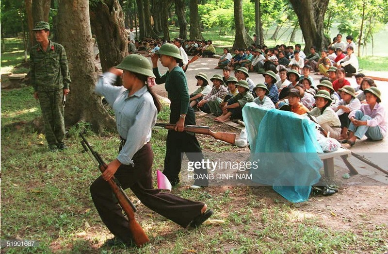 Anh de doi ve cuoc song o Ha Noi nam 1995-Hinh-6