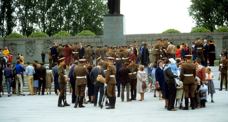 Hinh anh khong the quen ve thanh pho Leningrad nam 1985 (2)-Hinh-5