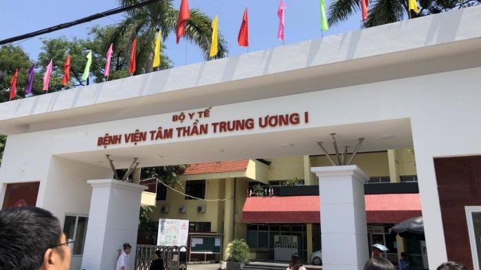 Nu truong khoa Benh vien Tam than TU bi mua chuoc the nao?