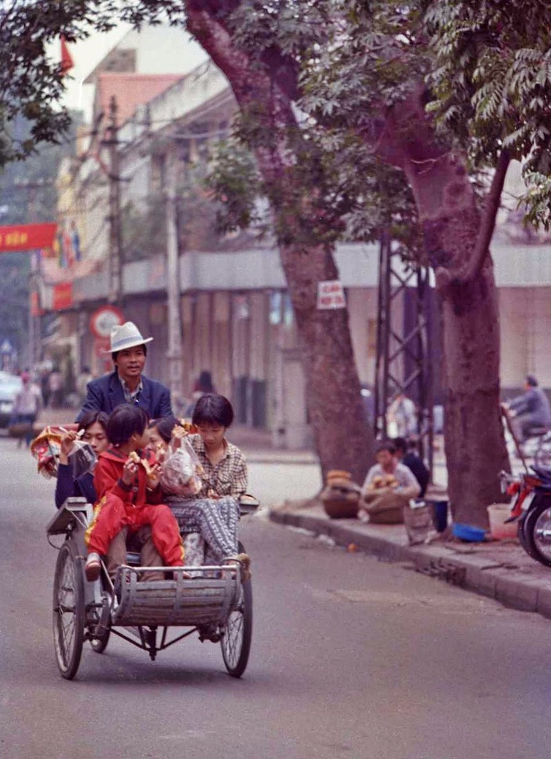 Thoi hoang kim cua xich lo Ha Noi qua ong kinh nguoi Nhat-Hinh-6