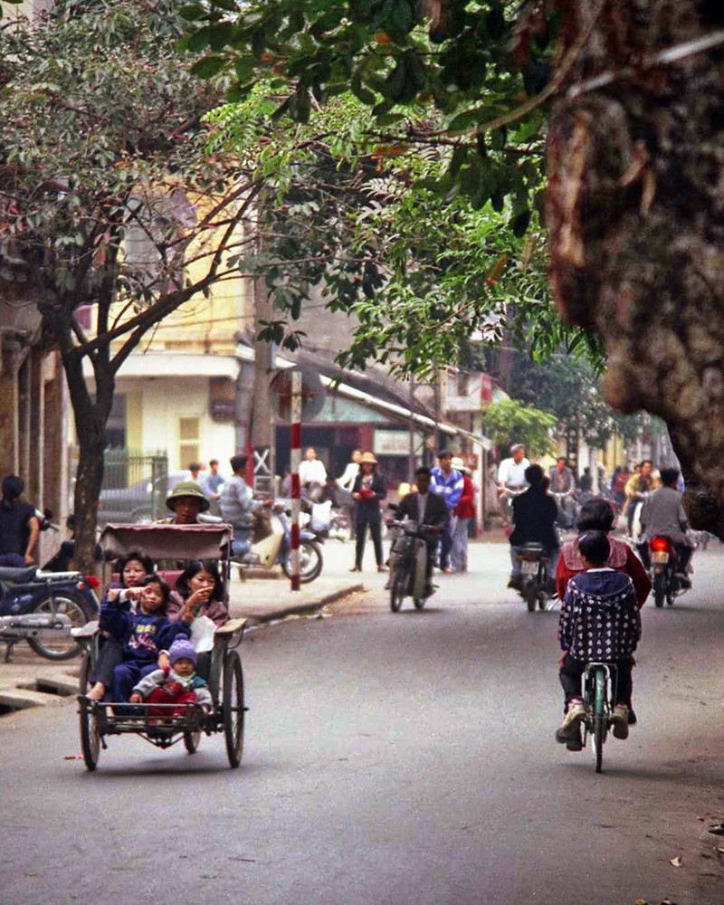 Thoi hoang kim cua xich lo Ha Noi qua ong kinh nguoi Nhat-Hinh-8