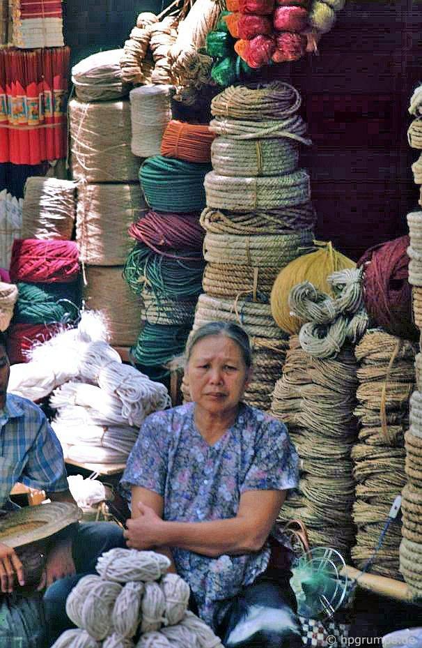 Loat anh cuc sinh dong ve cac cua hang o Ha Noi nam 1991-Hinh-12