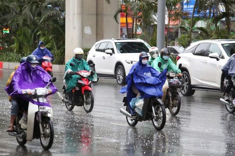 Du bao thoi tiet ngay 18/4: Bac Bo mua giong, co noi ret 13 do