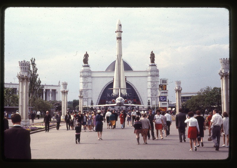 Sung sot voi trien lam hang khong vu tru o Moscow nam 1969