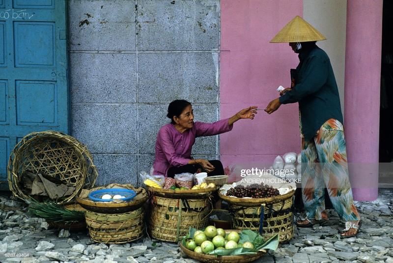 Muon mau cuoc song o TP. HCM nam 1996 qua ong kinh nguoi My-Hinh-9