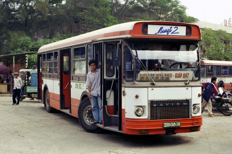 Hinh cuc doc ve xe buyt o Ha Noi nam 1996 (1)-Hinh-11