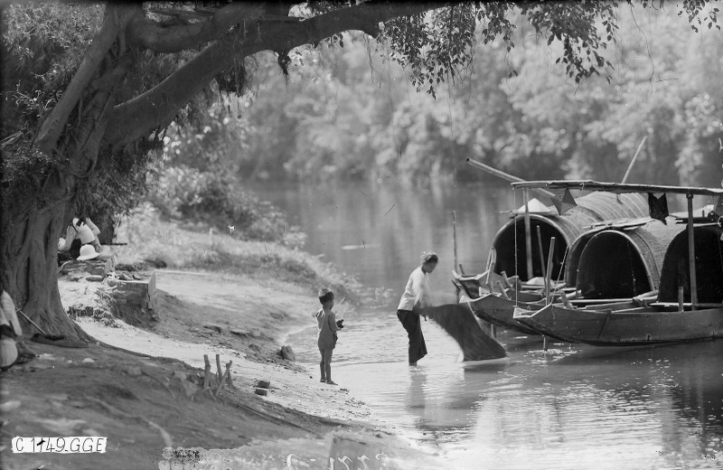 Loat anh hiem tram tuoi ve song An Cuu o Co do Hue xua-Hinh-11