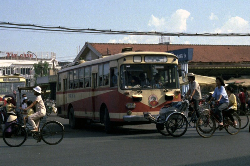 Anh khong dung hang ve xe buyt o TP. HCM thap nien 1990 (1)-Hinh-7