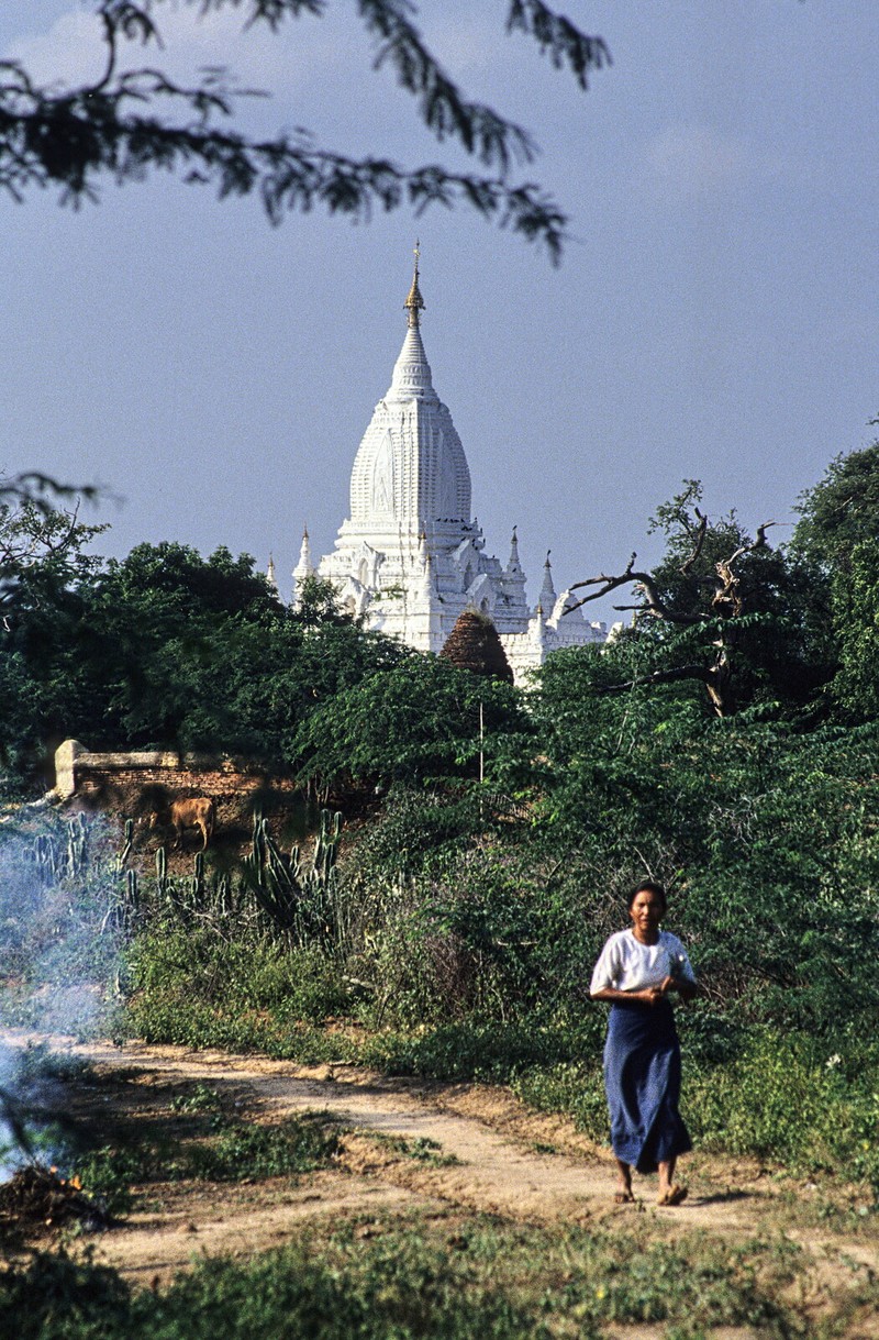 Anh de doi ve dat nuoc Myanmar nam 1992-Hinh-12