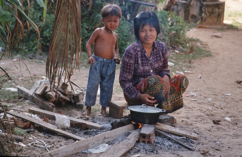 Kham pha vung dat Siem Reap co xua o Campuchia nam 1992-Hinh-10