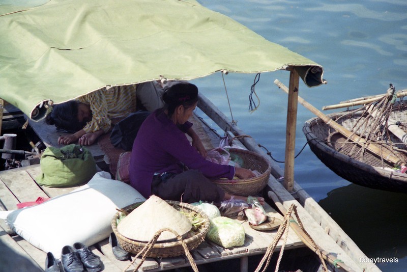 Lang ngam ve dep moc cua Ha Long - Cat Ba thap nien 1990-Hinh-10