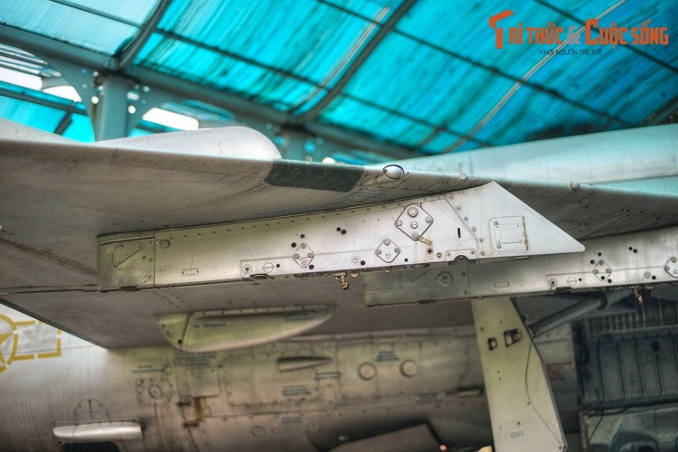 Chien cong phi thuong cua chiec may bay MiG-21 so hieu 5121-Hinh-6