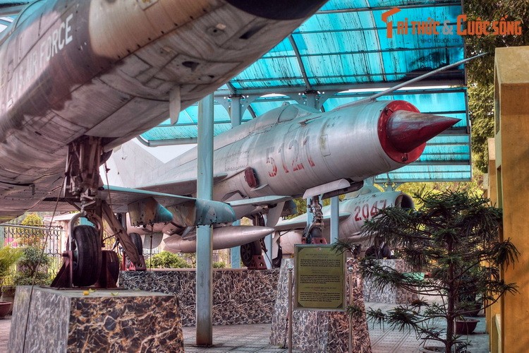 Chien cong phi thuong cua chiec may bay MiG-21 so hieu 5121