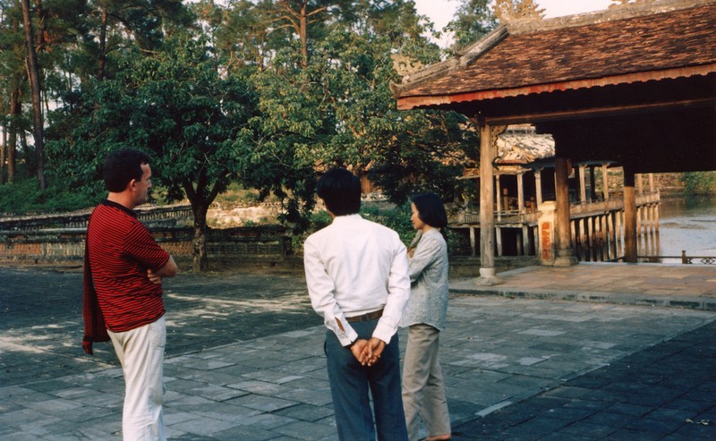 Anh hiem: Kham pha dien mao cac lang tam o Hue nam 1986-Hinh-10