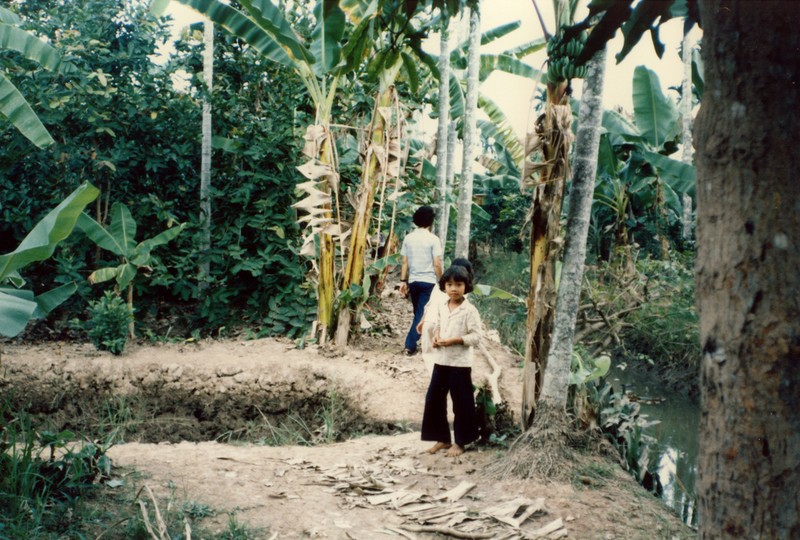 Kham pha mien Nam nam 1986 qua ong kinh khach Tay-Hinh-11