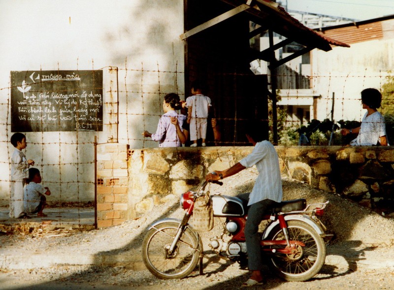 Anh doi thuong thu vi chup o Vung Tau nam 1988-Hinh-3