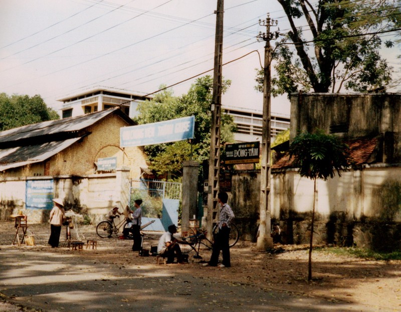 Dien mao TP. HCM nam 1988 qua ong kinh pho nhay Tay-Hinh-4