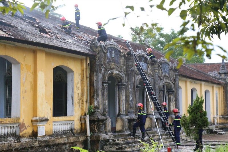 Net doc dao cua di tich lich su vua bi hoa hoan nang o Hue