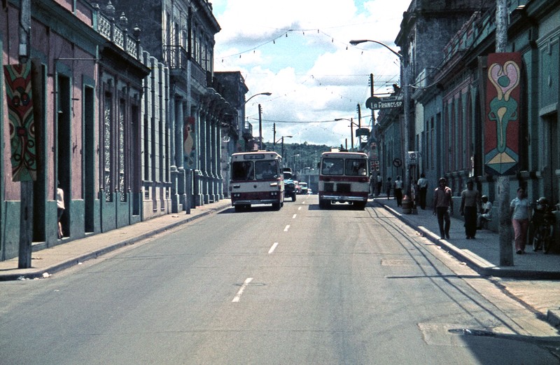 Loat anh lan dau biet den ve dat nuoc Cuba nam 1976-Hinh-7