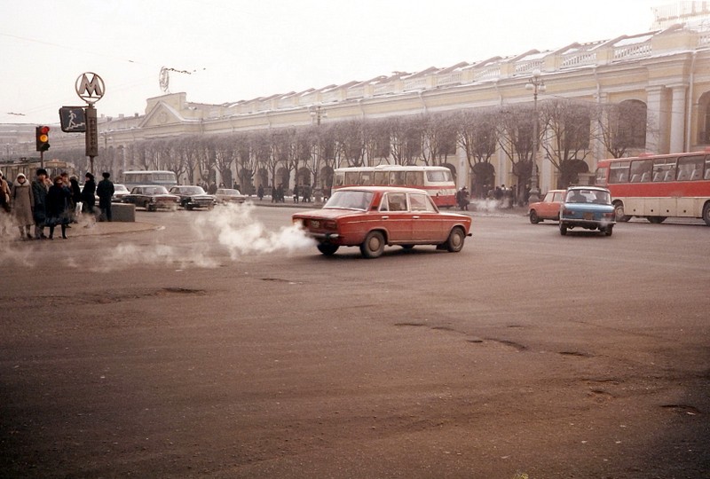 Anh doc thanh pho Leningrad nam 1985 qua ong kinh du khach Anh-Hinh-2