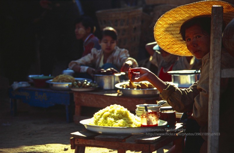 Loat anh cuc sinh dong ve dat nuoc Myanmar nam 1996 (1)-Hinh-10