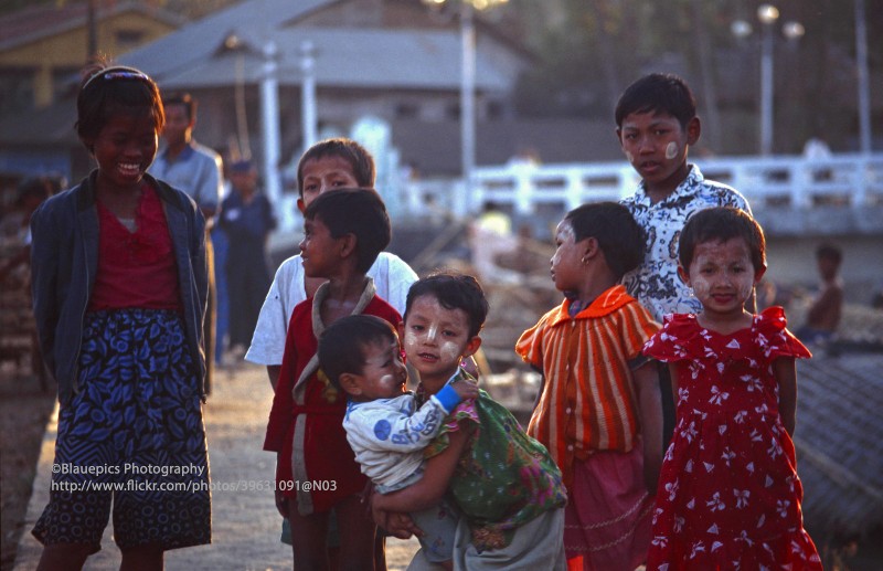 Loat anh cuc sinh dong ve dat nuoc Myanmar nam 1996 (2)-Hinh-3