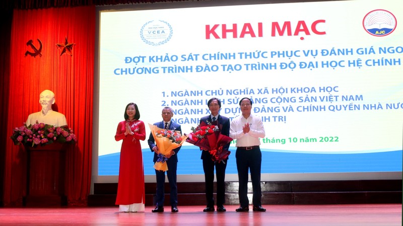 Khao sat chuong trinh dao tao 4 nganh tai Hoc vien Bao Chi va Tuyen truyen-Hinh-5