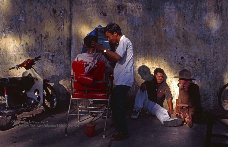 Loat anh tuyet voi ve doi thuong o TP. HCM nam 1998-Hinh-2