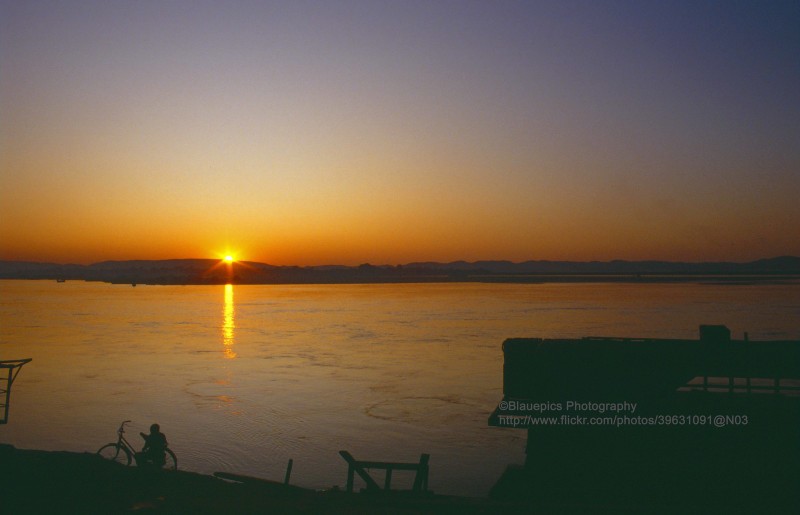 Loat anh cuc hay ve thanh pho lon thu hai Myanmar nam 1992-Hinh-11