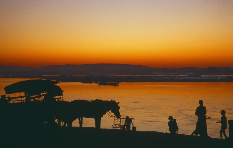 Loat anh cuc hay ve thanh pho lon thu hai Myanmar nam 1992-Hinh-13