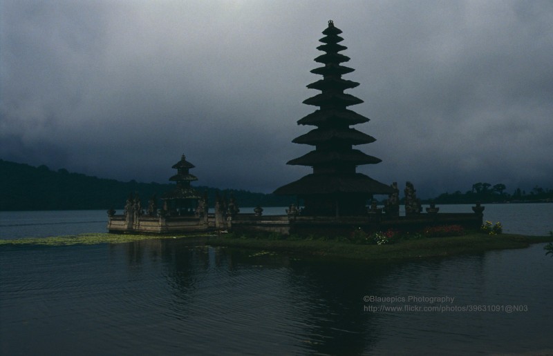 Doc la cuoc song o thien duong du lich Bali nam 1991 (2)-Hinh-12