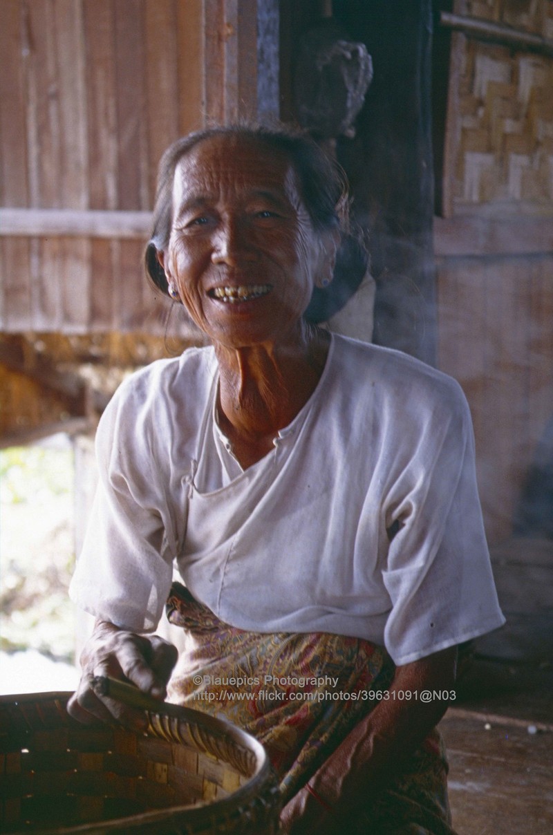 Anh dep hop hon ve bang Shan o Myanmar nam 1992-Hinh-15