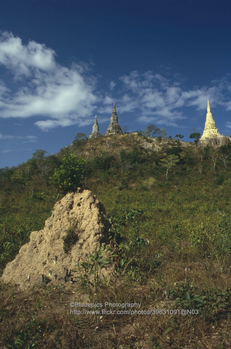 Kham pha Co do Oudong cua Campuchia dau thap nien 1990-Hinh-4