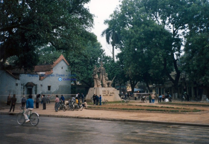 Anh cuc quy Ho Guom va Van Mieu - Quoc Tu Giam nam 1991-Hinh-3