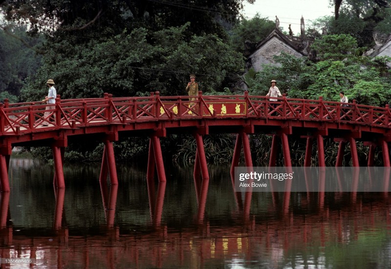 Ha Noi thoi bao cap qua loat anh quy cua Alex Bowie-Hinh-10