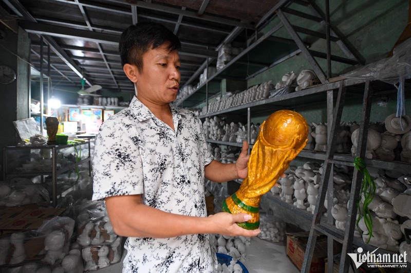 'Cup vang the gioi' Qatar 2022 gia 70.000 dong xuat hien o Ha Noi-Hinh-11