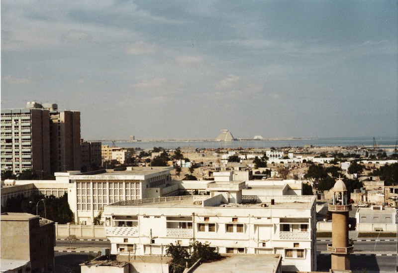 Loat anh quy hiem ve dat nuoc Qatar thap nien 1980 (1)-Hinh-4