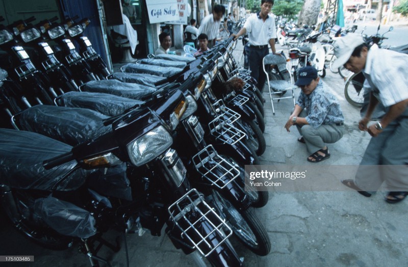 Anh khong dung hang ve cuoc song o Ha Noi nam 1996 (1)-Hinh-3