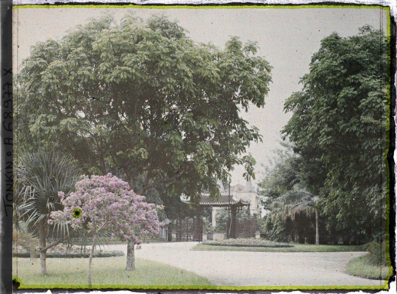 Hinh mau cuc hiem ve khung canh Ha Noi nam 1921-Hinh-3