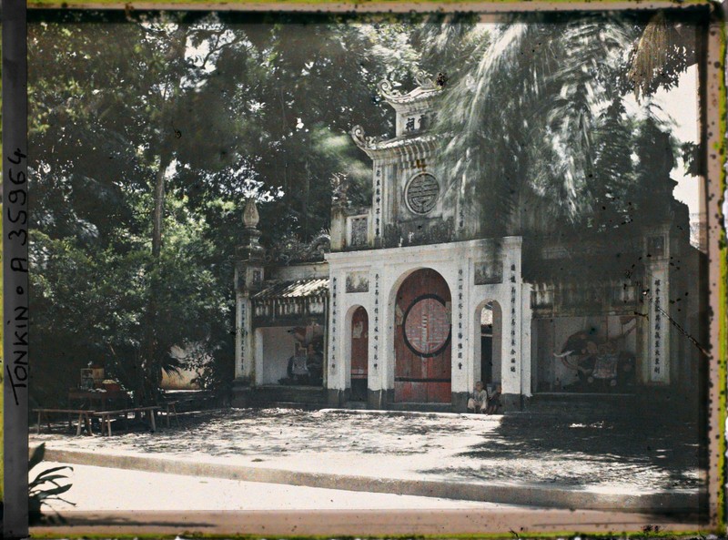 Hinh mau cuc hiem ve khung canh Ha Noi nam 1921-Hinh-6