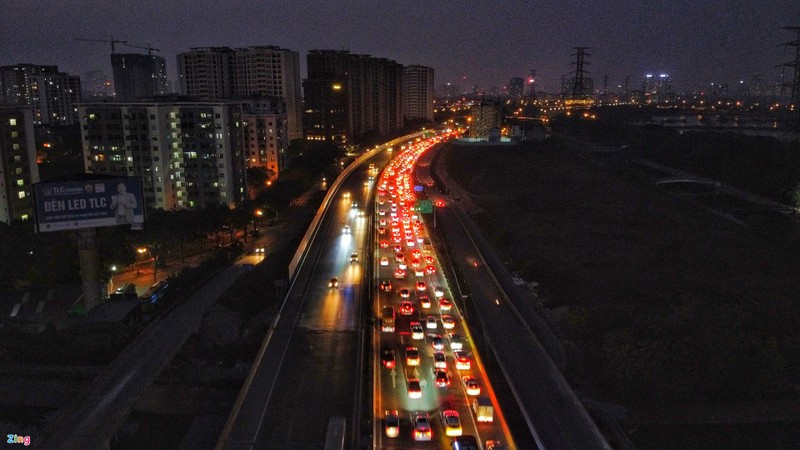 Chua het nghi Tet, duong ve Ha Noi tac cung tu chieu den toi-Hinh-15