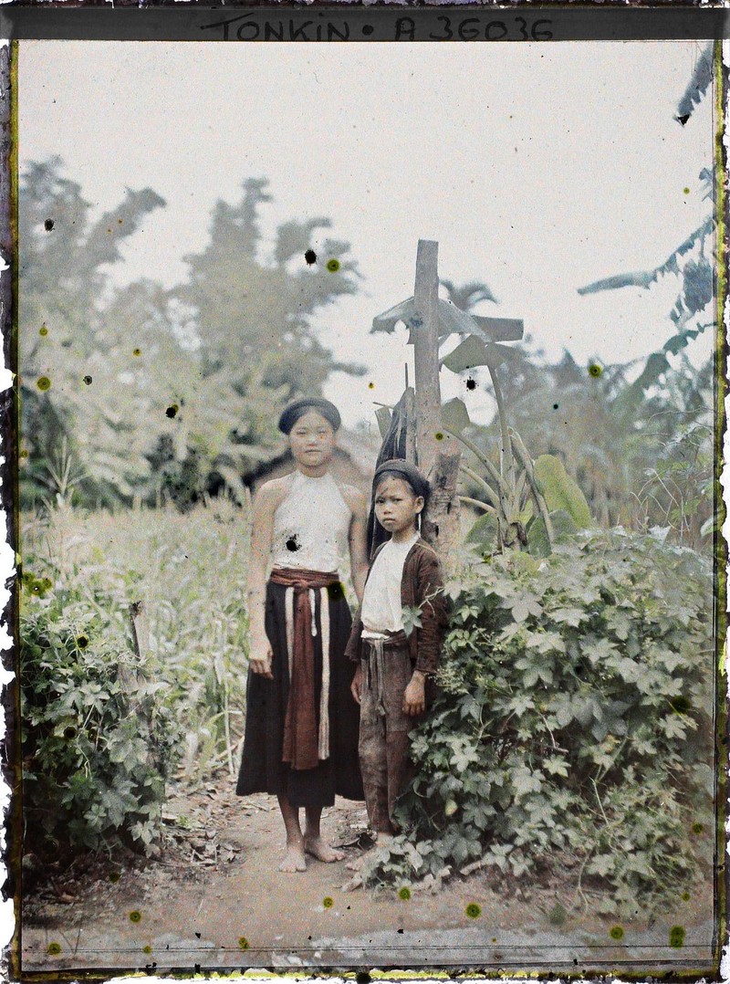 Anh mau tuyet voi ve phu nu nong thon Bac Bo nam 1921 (2)-Hinh-8