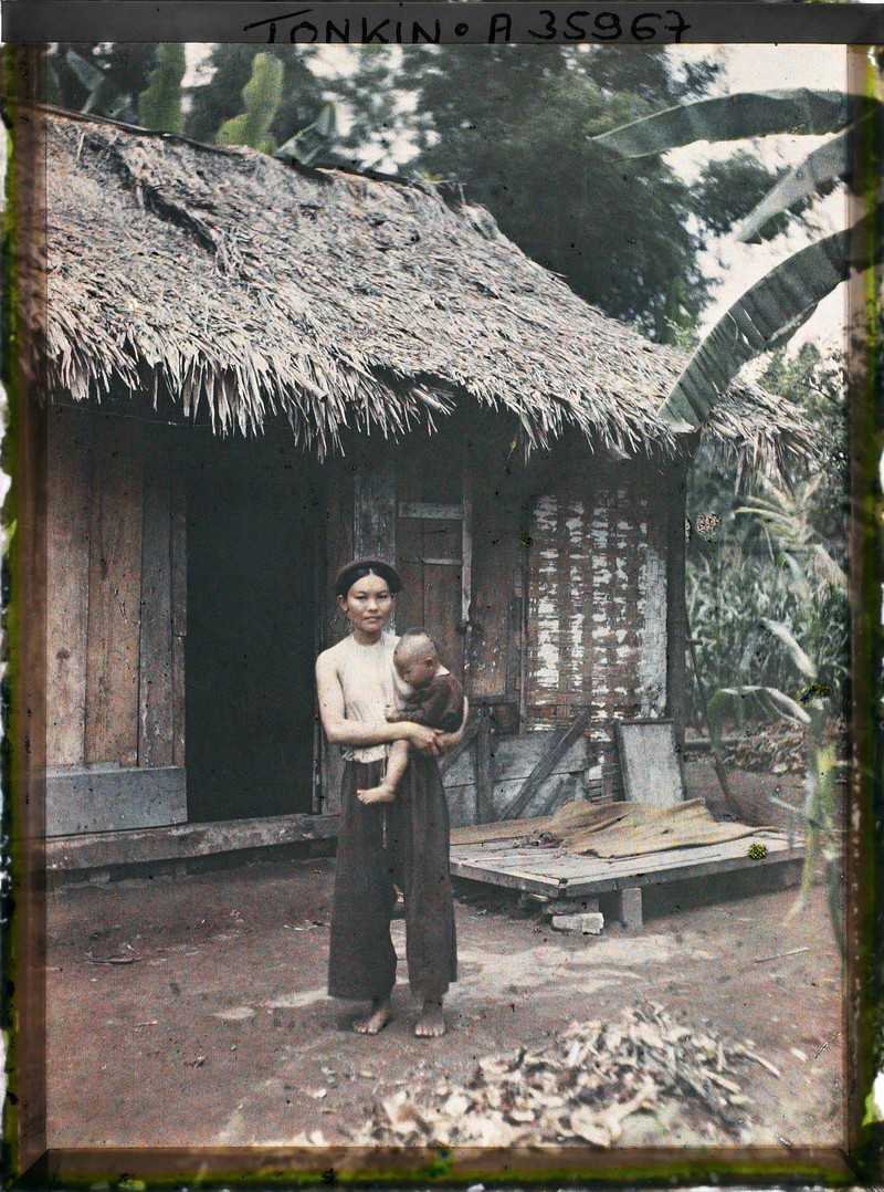 Anh mau tuyet voi ve phu nu nong thon Bac Bo nam 1921 (2)